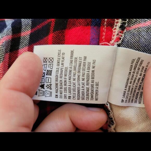 American Eagle Outfitters medium red & cream plaid button down shirt. Boyfriend - Picture 6 of 6